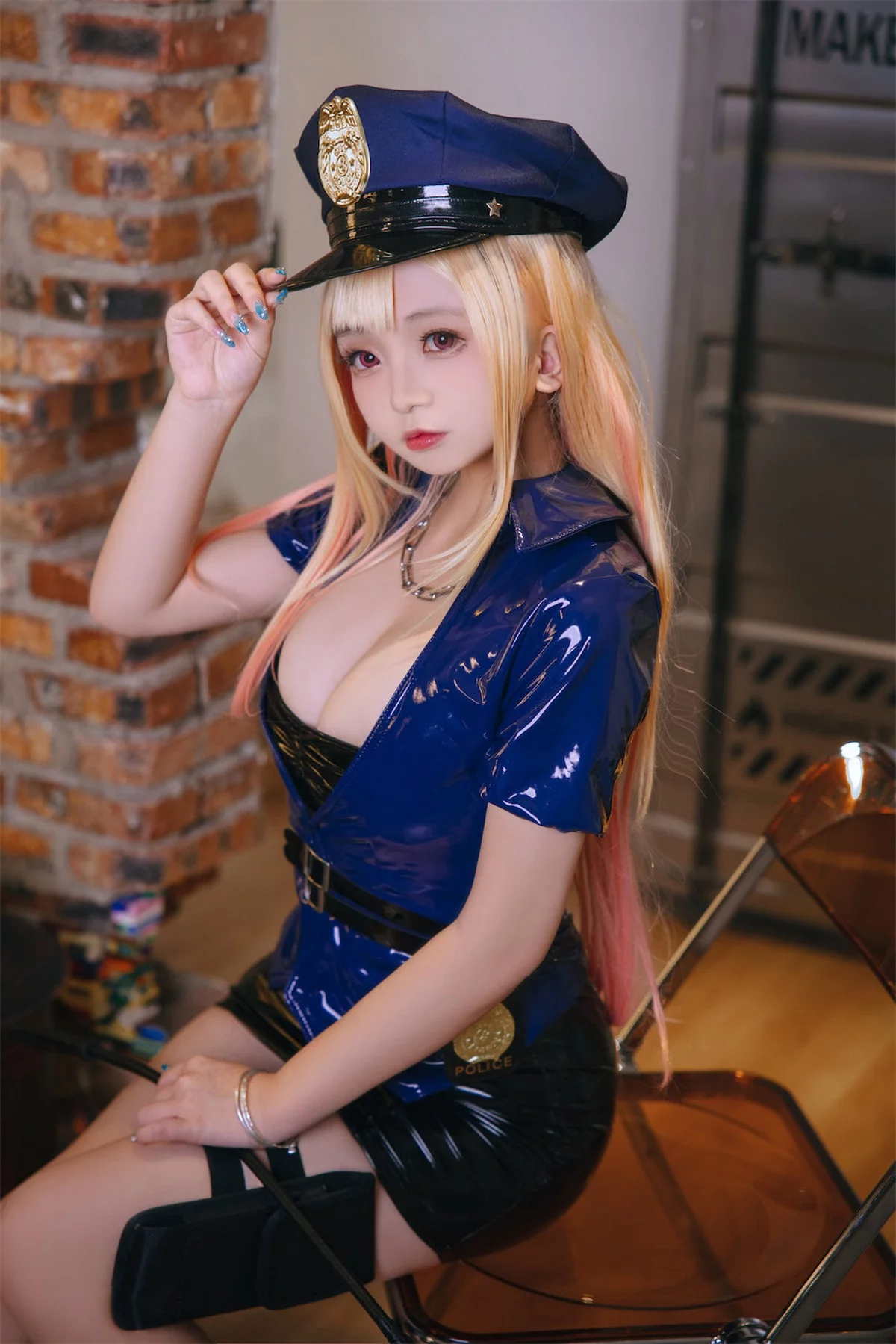 Xgyw.Org_Cosplay美女日奈娇喜多川海梦女警主题性感低胸服饰配黑短裙秀丰满身材诱惑写真80P