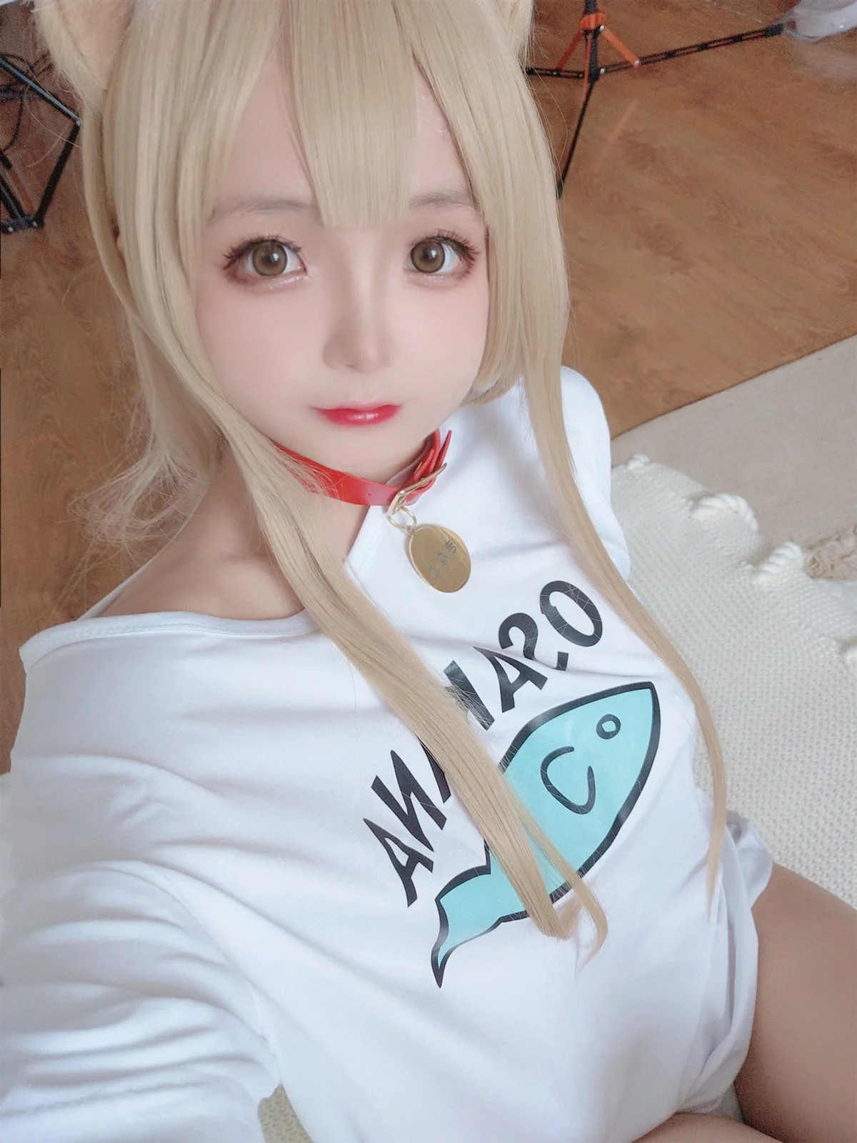 Xgyw.Org_Cosplay美女日奈娇黄豆粉主题私房半脱性感白T露傲人豪乳遮点惹火诱惑写真159P