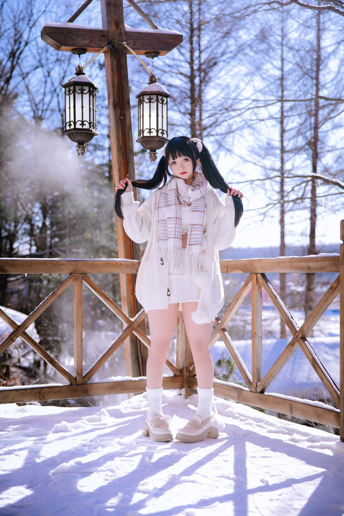 Xgyw.Org_Cosplay美女日奈娇雪地少女主题户外雪地脱白色针织服饰露豪乳遮点诱惑写真108P