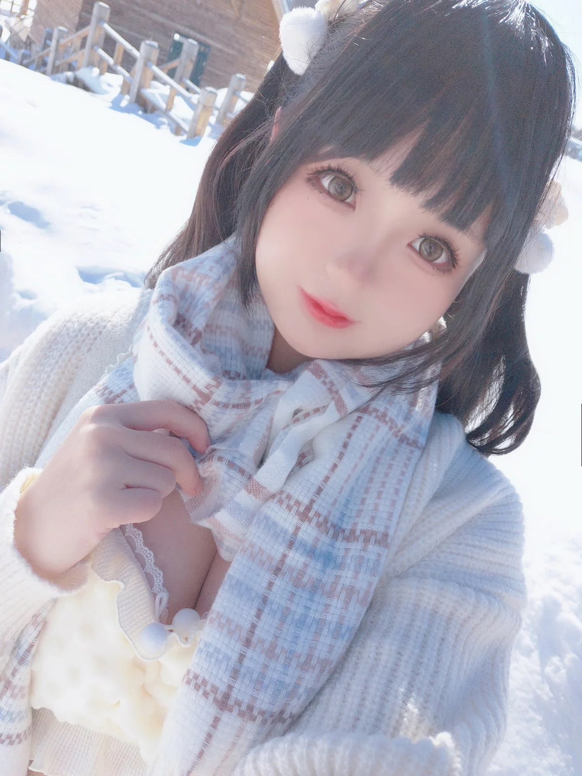 Xgyw.Org_Cosplay美女日奈娇雪地少女主题户外雪地脱白色针织服饰露豪乳遮点诱惑写真108P