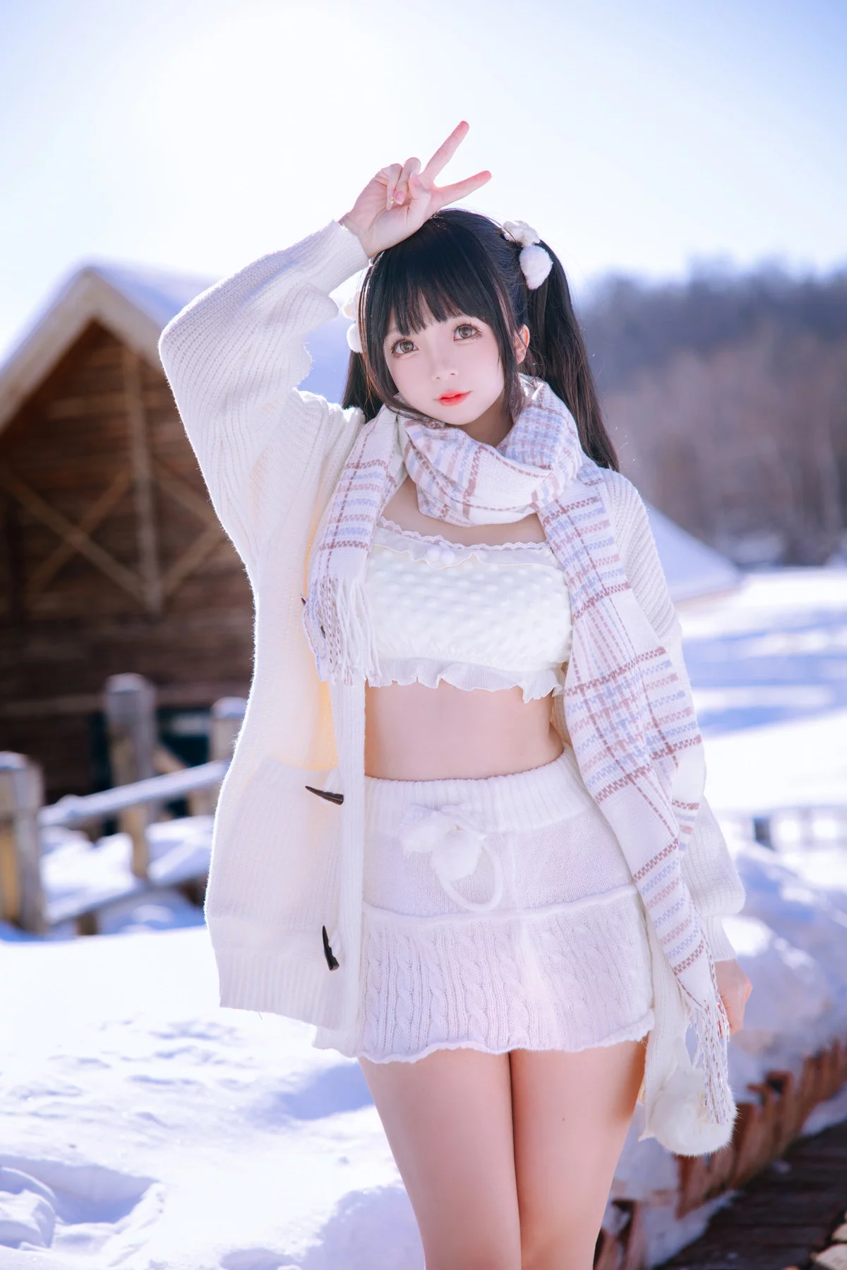 Xgyw.Org_Cosplay美女日奈娇雪地少女主题户外雪地脱白色针织服饰露豪乳遮点诱惑写真108P