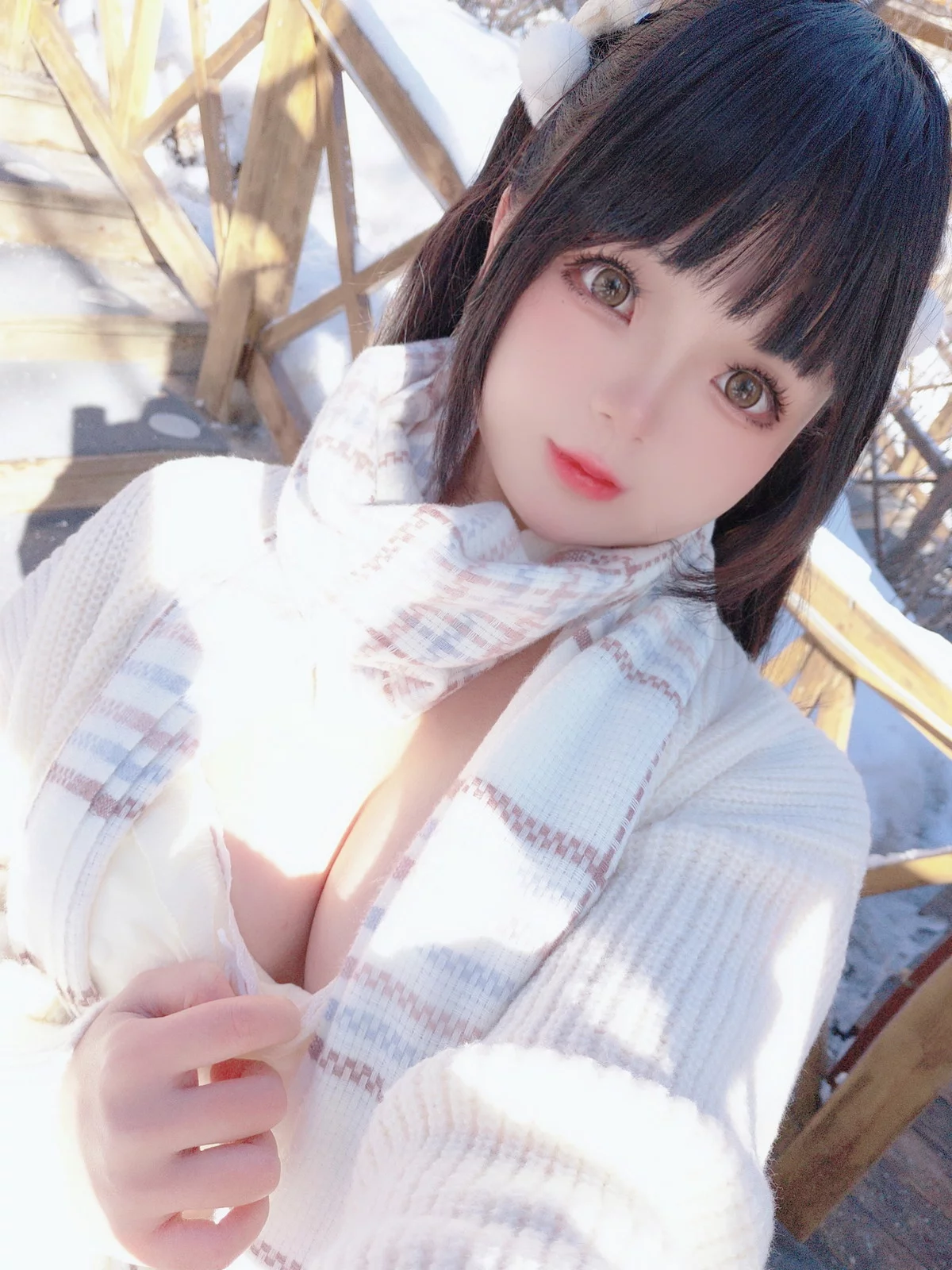 Xgyw.Org_Cosplay美女日奈娇雪地少女主题户外雪地脱白色针织服饰露豪乳遮点诱惑写真108P