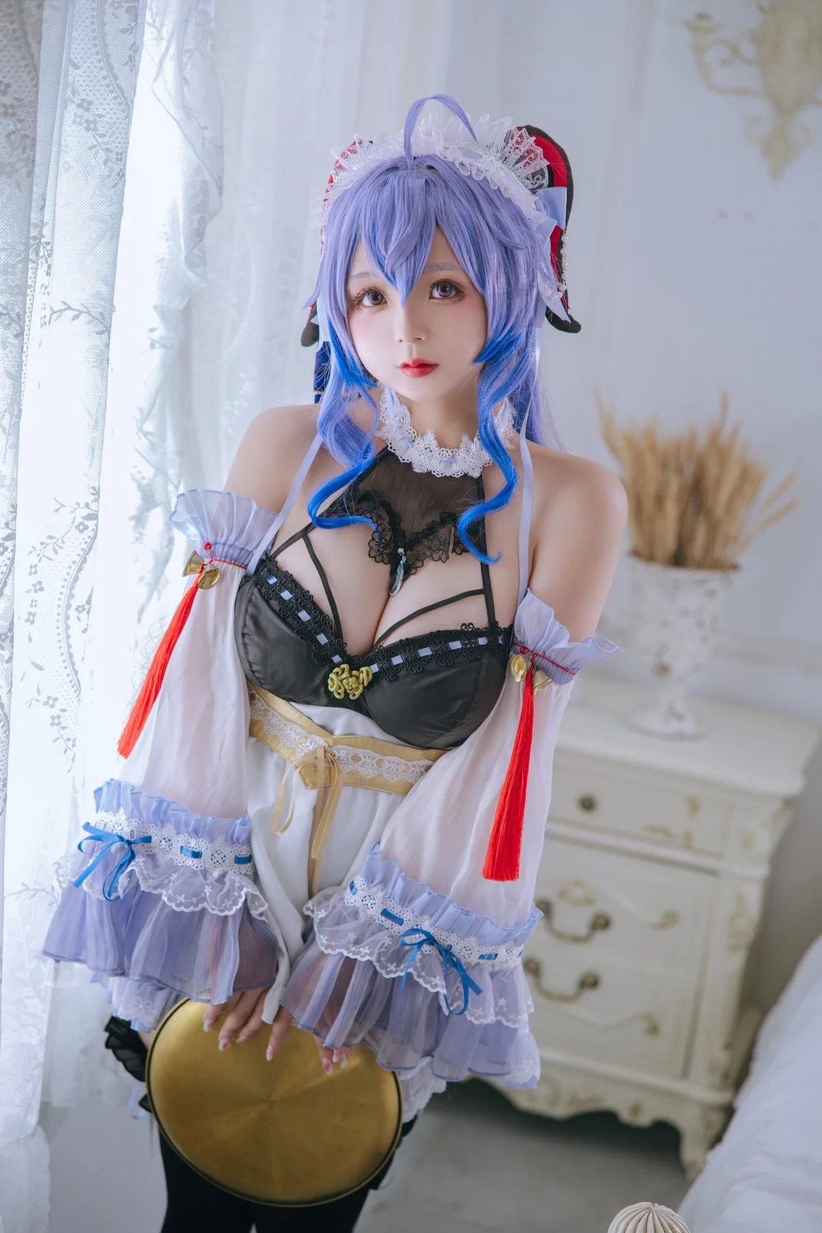 Xgyw.Org_Cosplay美女日奈娇甘雨女仆主题性感低胸女仆装配黑丝袜秀完美身材诱惑写真23P