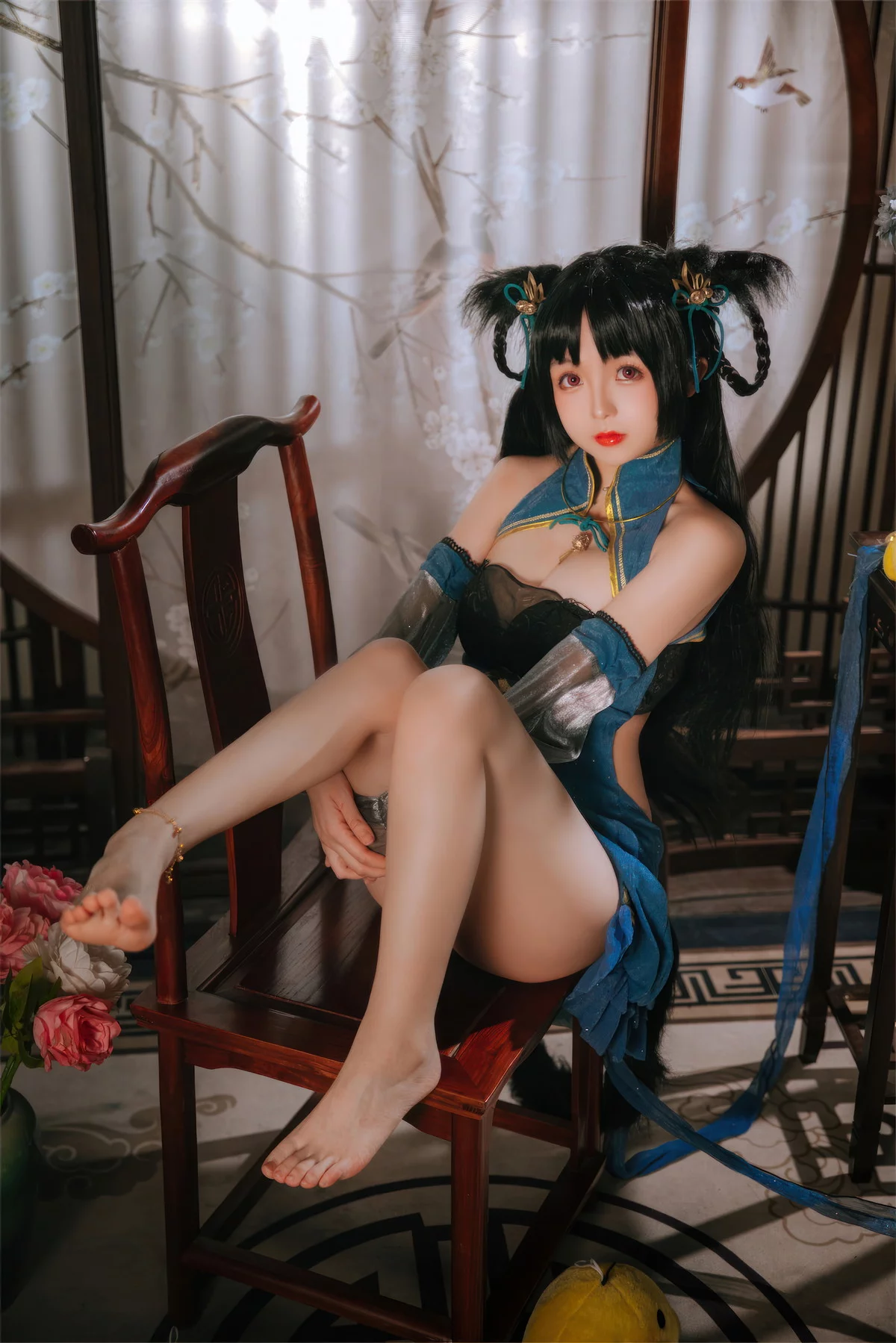 Xgyw.Org_Cosplay美女日奈娇大潮旗袍主题性感墨绿开胸旗袍露黑色蕾丝内衣完美诱惑写真25P