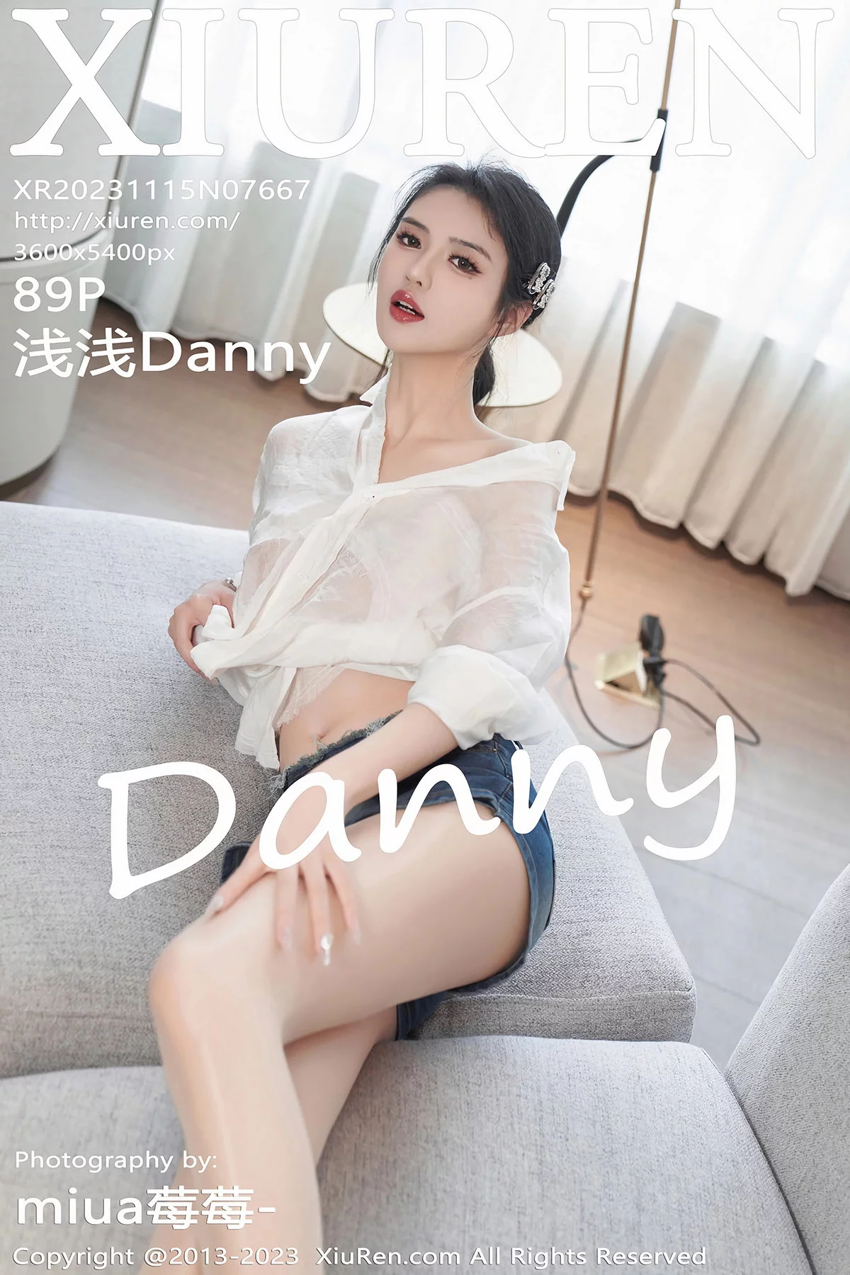 Xgyw.Org_XiuRen第7667期_模特浅浅Danny性感白T配牛仔短裙露闪亮肉丝秀美腿诱惑写真89P