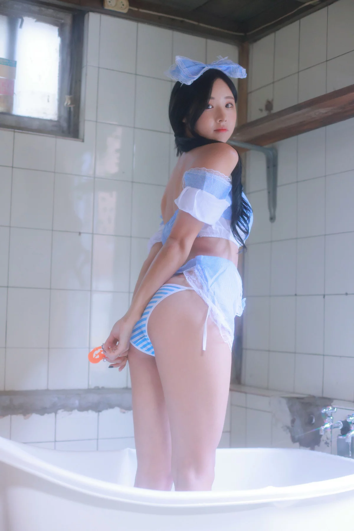 Xgyw.Org_韩国美女模特Habin-Underwear03主题浴室女仆装+灰色短毛衣秀完美身材诱惑写真155P