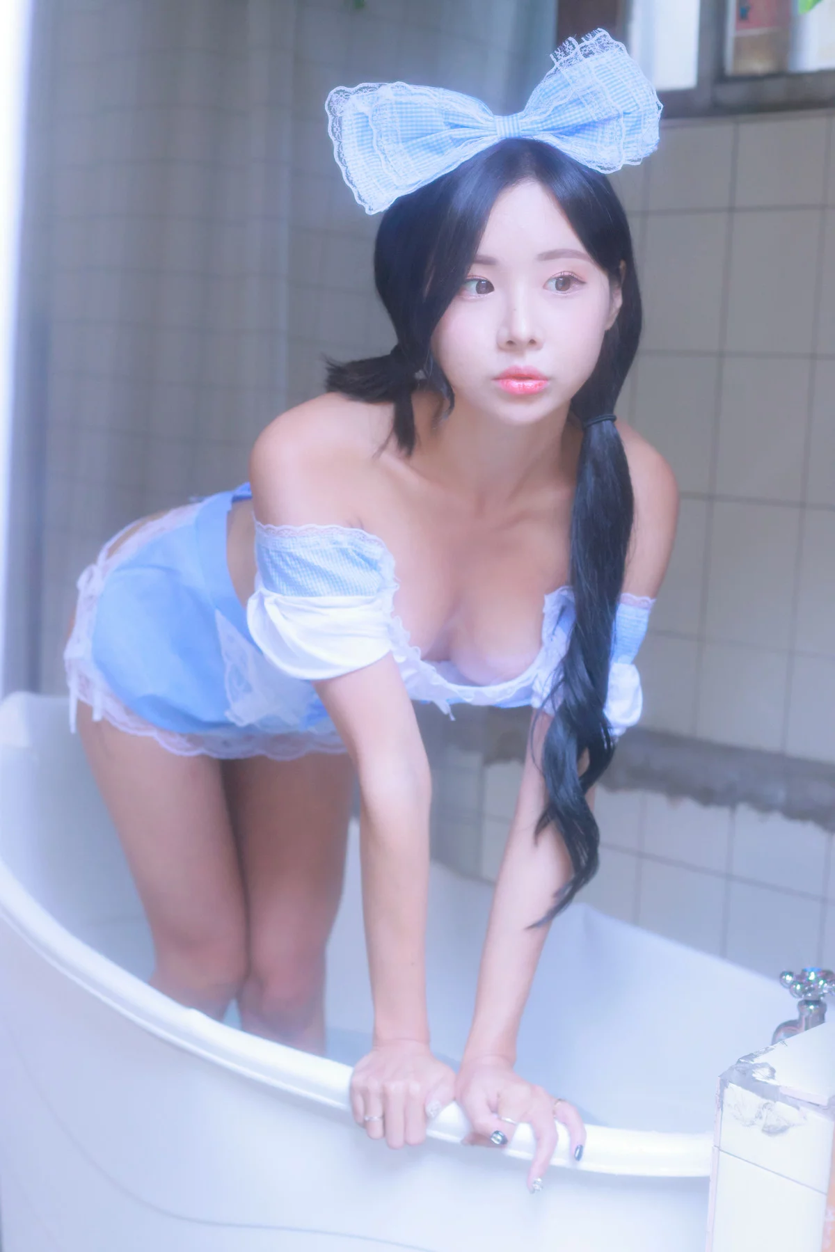 Xgyw.Org_韩国美女模特Habin-Underwear03主题浴室女仆装+灰色短毛衣秀完美身材诱惑写真155P