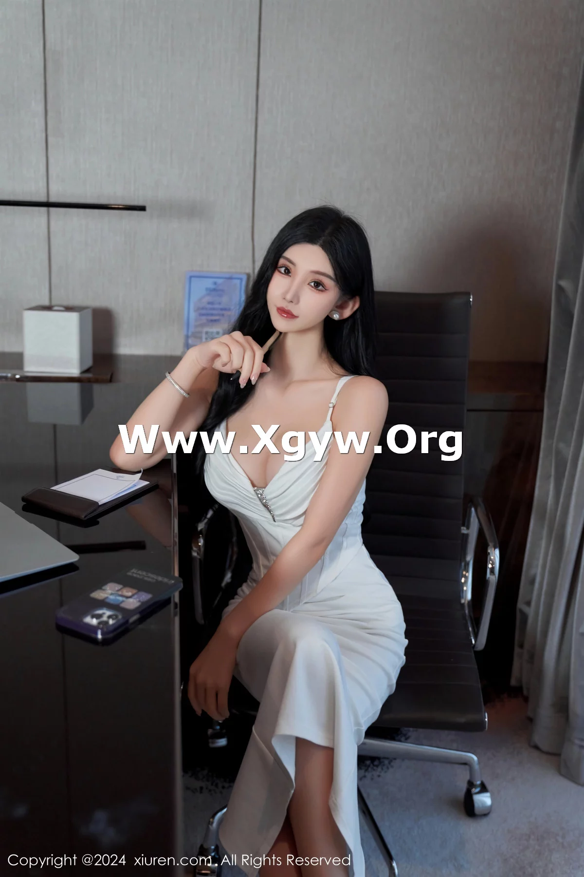 Xgyw.Org_XiuRen第7921期_女神周于希Sally性感白色内衣配开档肉丝秀完美身材诱惑写真94P