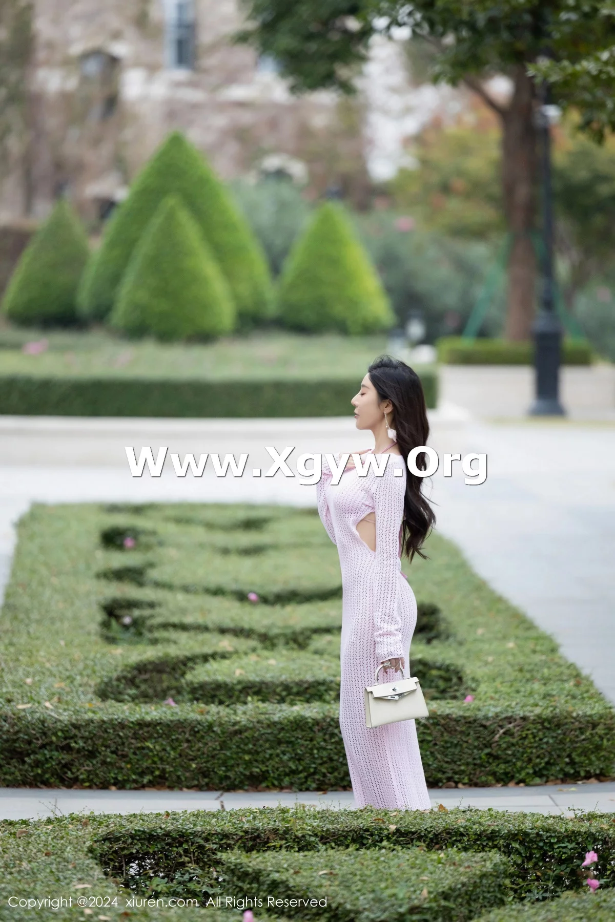 Xgyw.Org_XiuRen第8055期_女神王馨瑶yanni黑色轻透情趣服+粉色比基尼秀完美身材诱惑写真81P