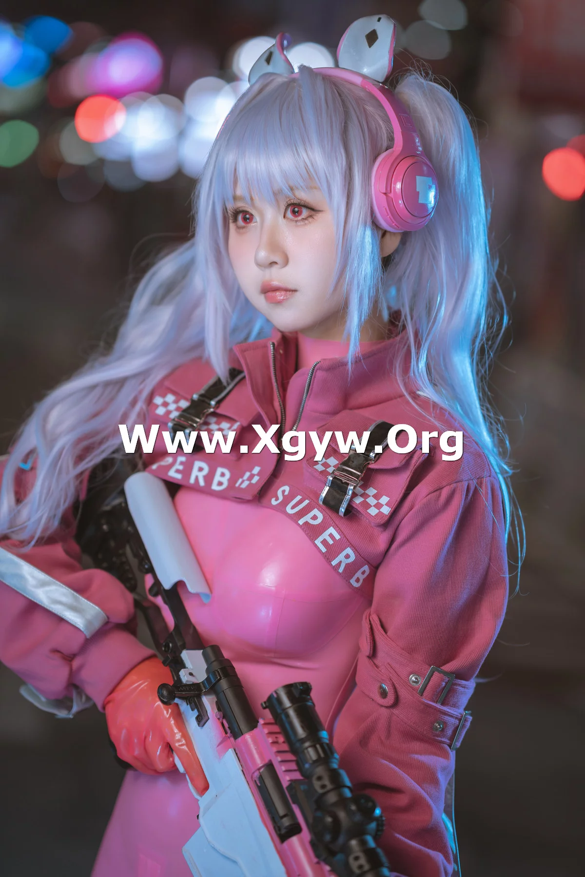 Xgyw.Org_阳光美少女萌芽儿o0爱丽丝主题户外性感粉红连体衣紧身秀凹凸身材撩人诱惑写真108P