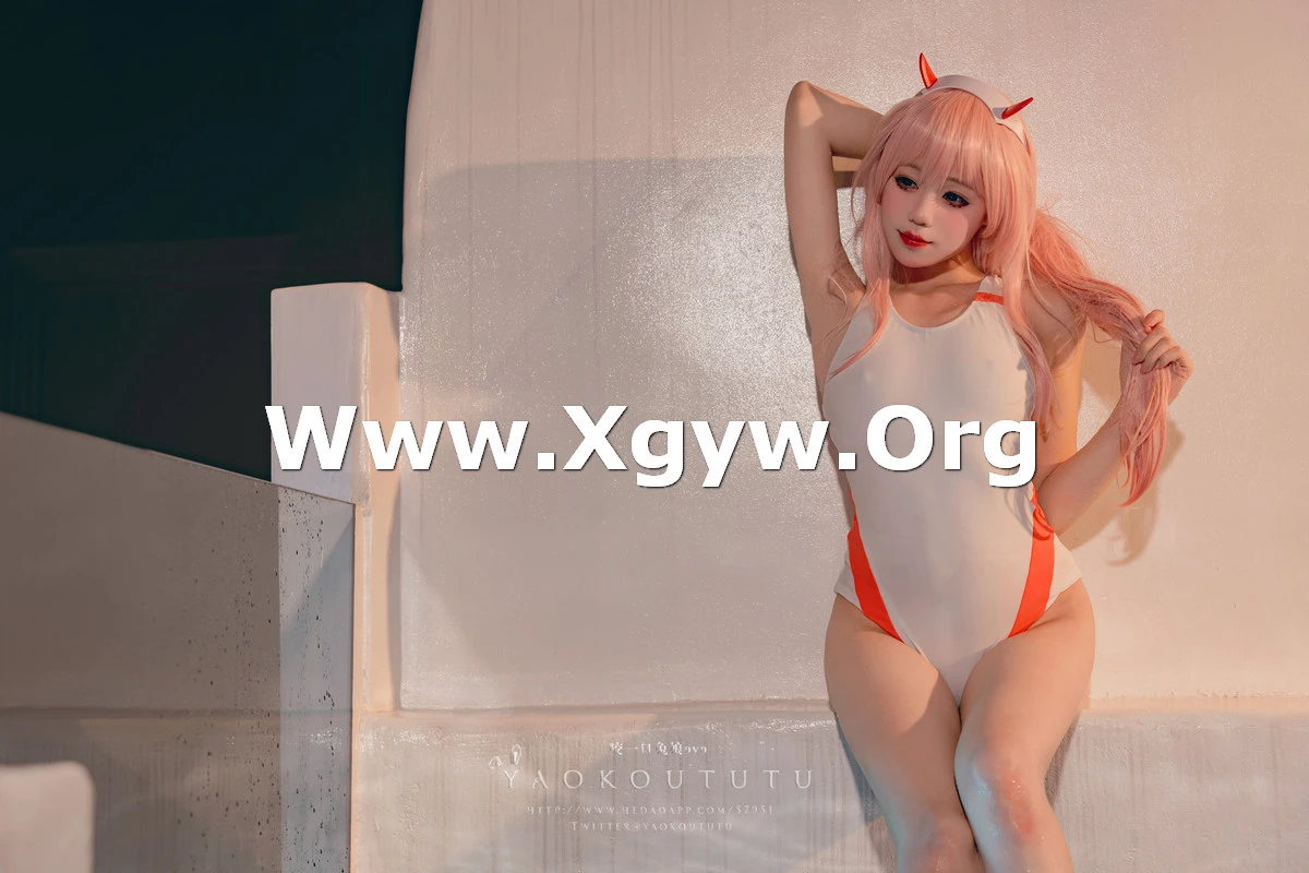 Xgyw.Org_颜值博主咬一口兔娘国家队02泳装主题户外泳池性感白色连体泳衣秀完美身材诱惑写真58P