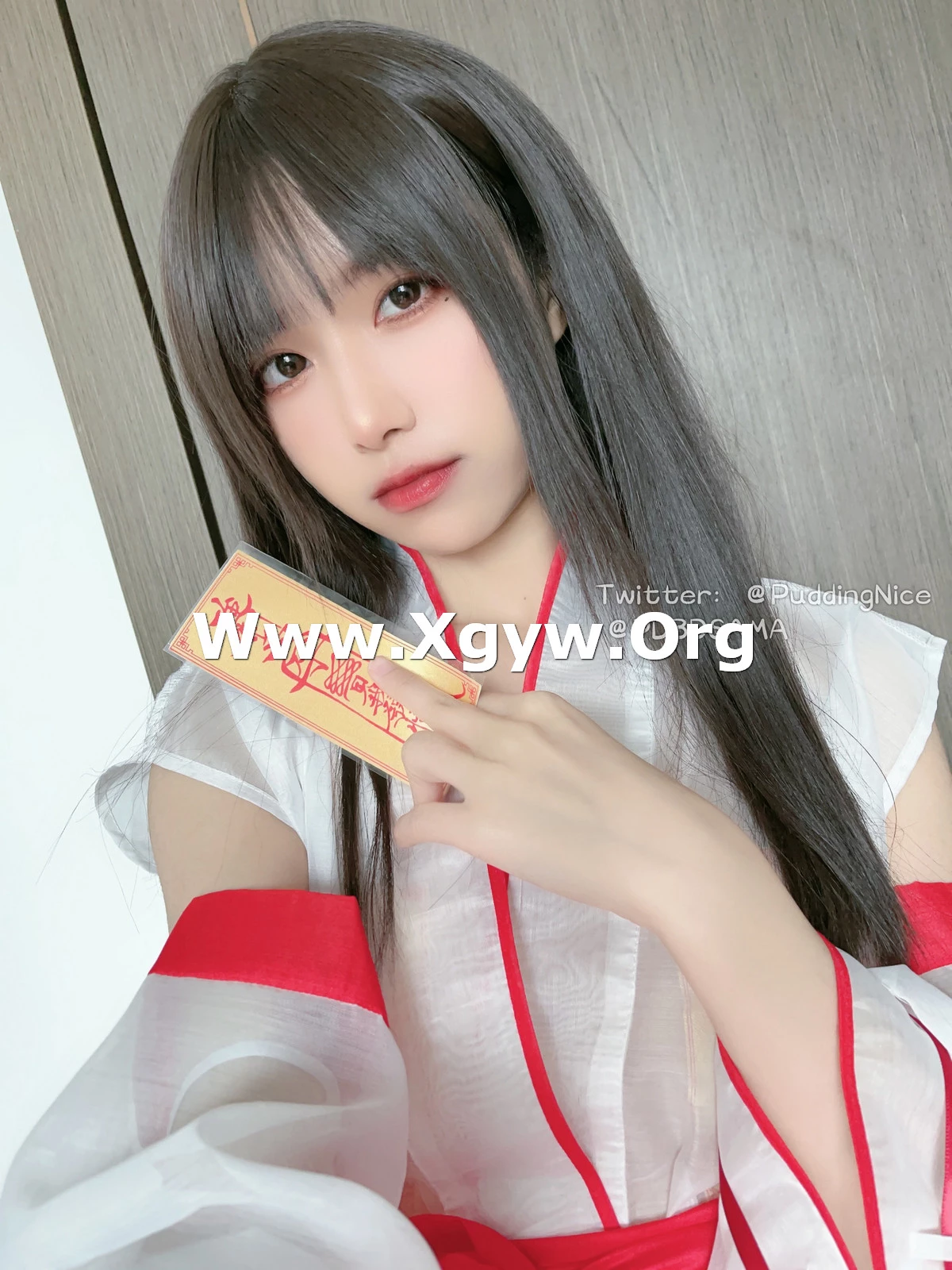 Xgyw.Org_Coser美女布丁大法莓果挞主题私房脱性感薄纱服饰露红色丁字裤秀惹火身材诱惑写真62P