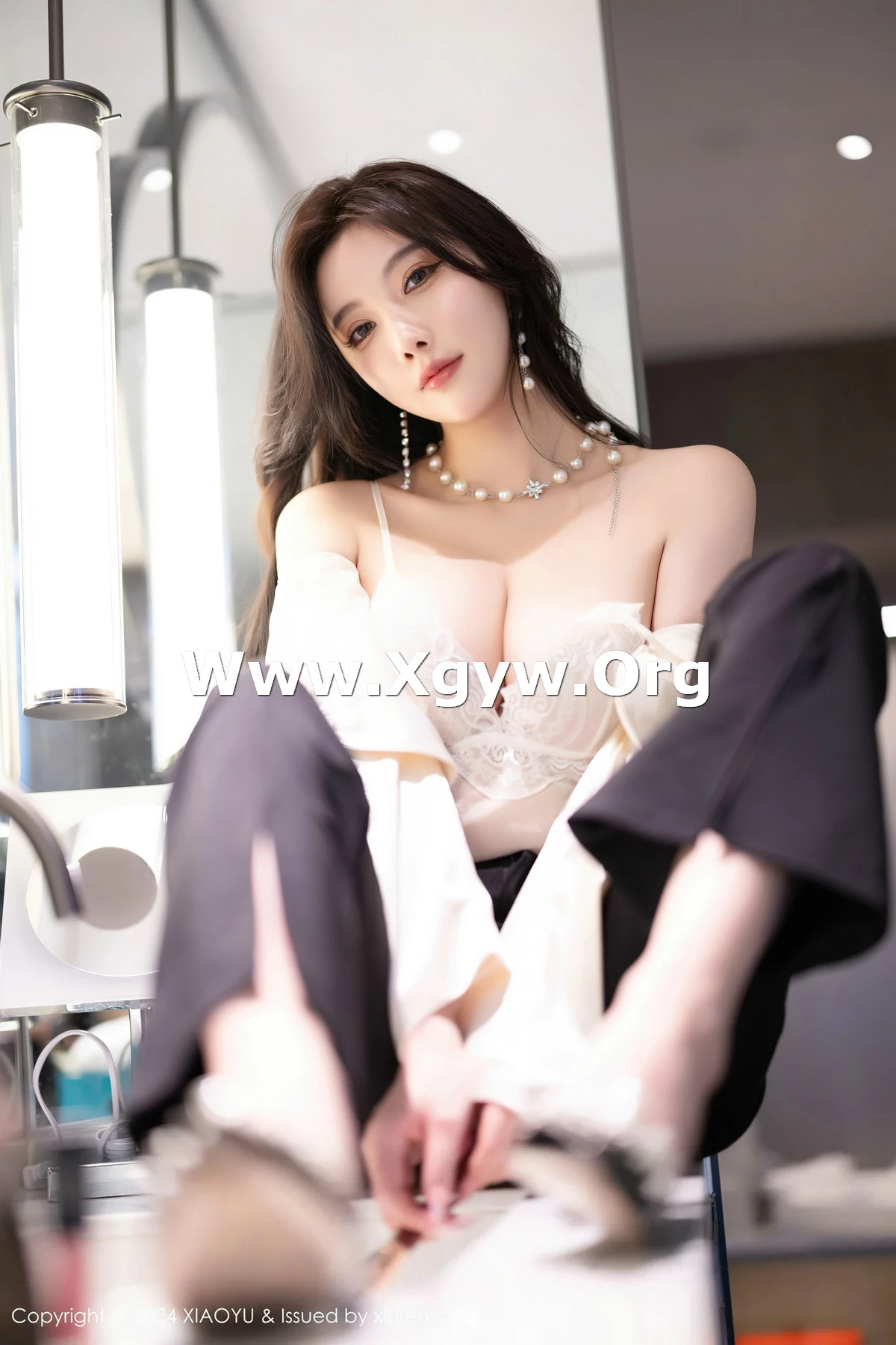 Xgyw.Org_[XiaoYu画语界]Vol.1233_女神杨晨晨Yome性感白色蕾丝内衣+黑色情趣内衣完美诱惑写真80P