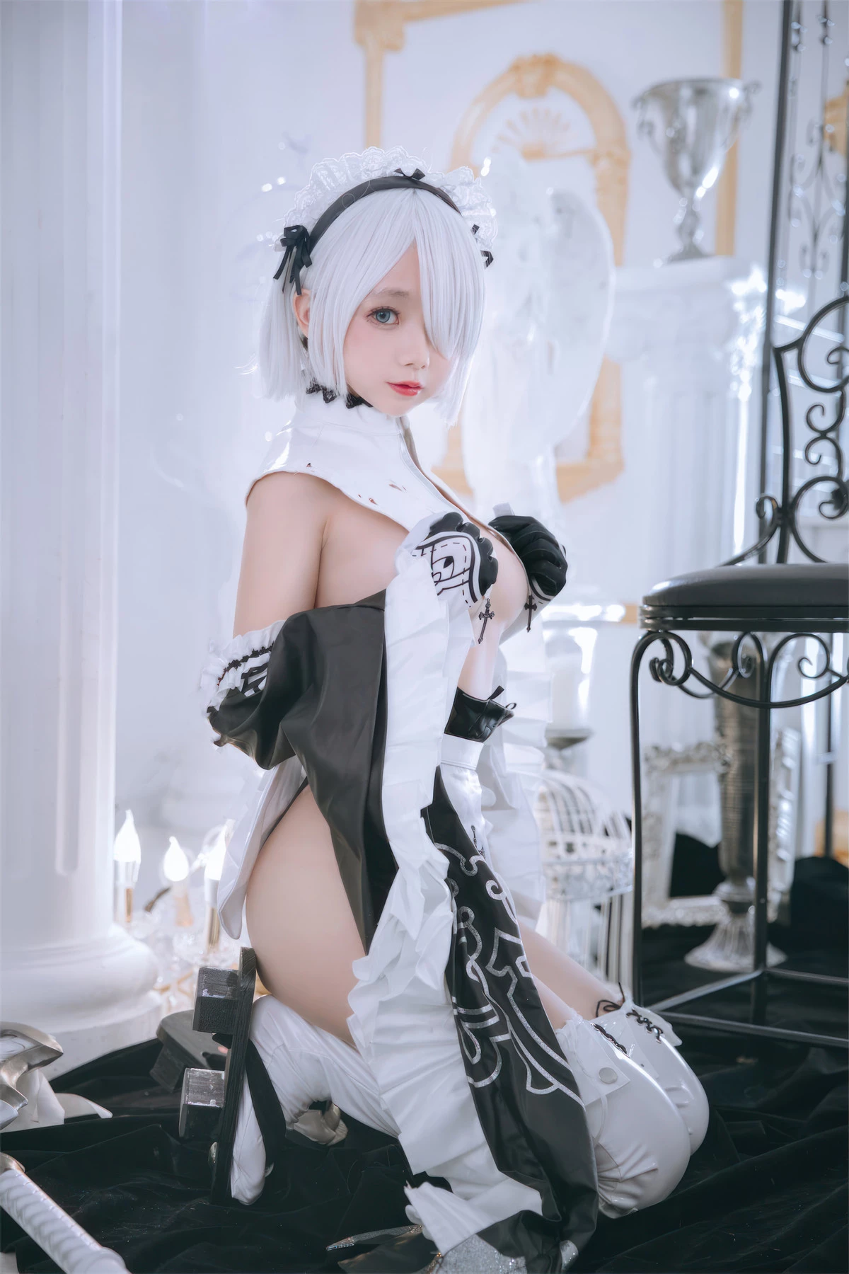 Xgyw.Org_Cosplay美女日奈娇2B奶盖女仆主题性感黑白情趣女仆装配白色腿袜秀完美身材诱惑写真86P