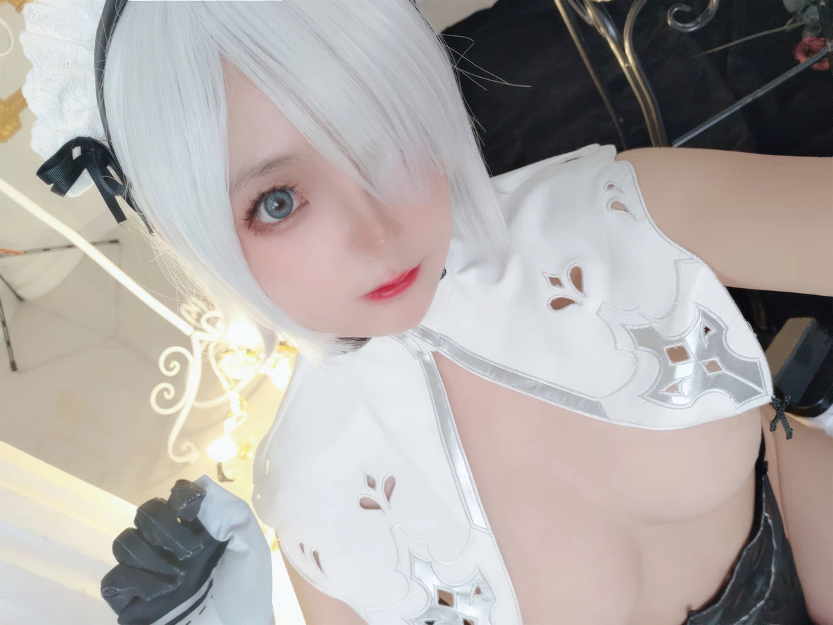 Xgyw.Org_Cosplay美女日奈娇2B奶盖女仆主题性感黑白情趣女仆装配白色腿袜秀完美身材诱惑写真86P