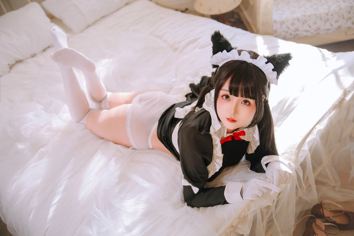 Xgyw.Org_Cosplay美女日奈娇猫娘女仆主题性感黑白两套女仆长裙配白丝袜秀丰满身材诱惑写真60P