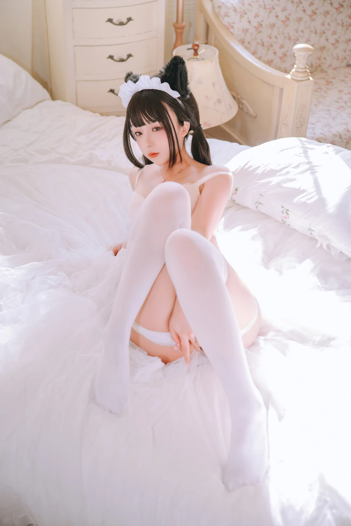 Xgyw.Org_Cosplay美女日奈娇猫娘女仆主题性感黑白两套女仆长裙配白丝袜秀丰满身材诱惑写真60P