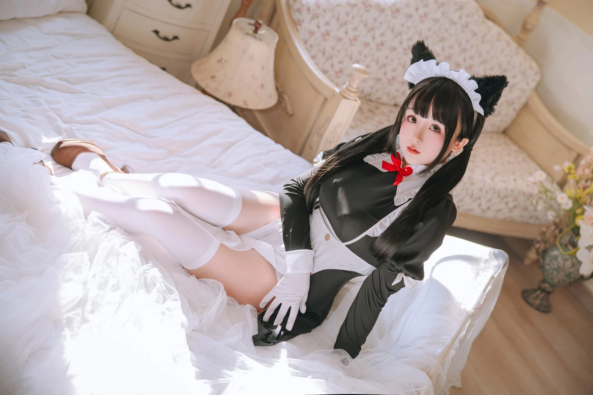 Xgyw.Org_Cosplay美女日奈娇猫娘女仆主题性感黑白两套女仆长裙配白丝袜秀丰满身材诱惑写真60P