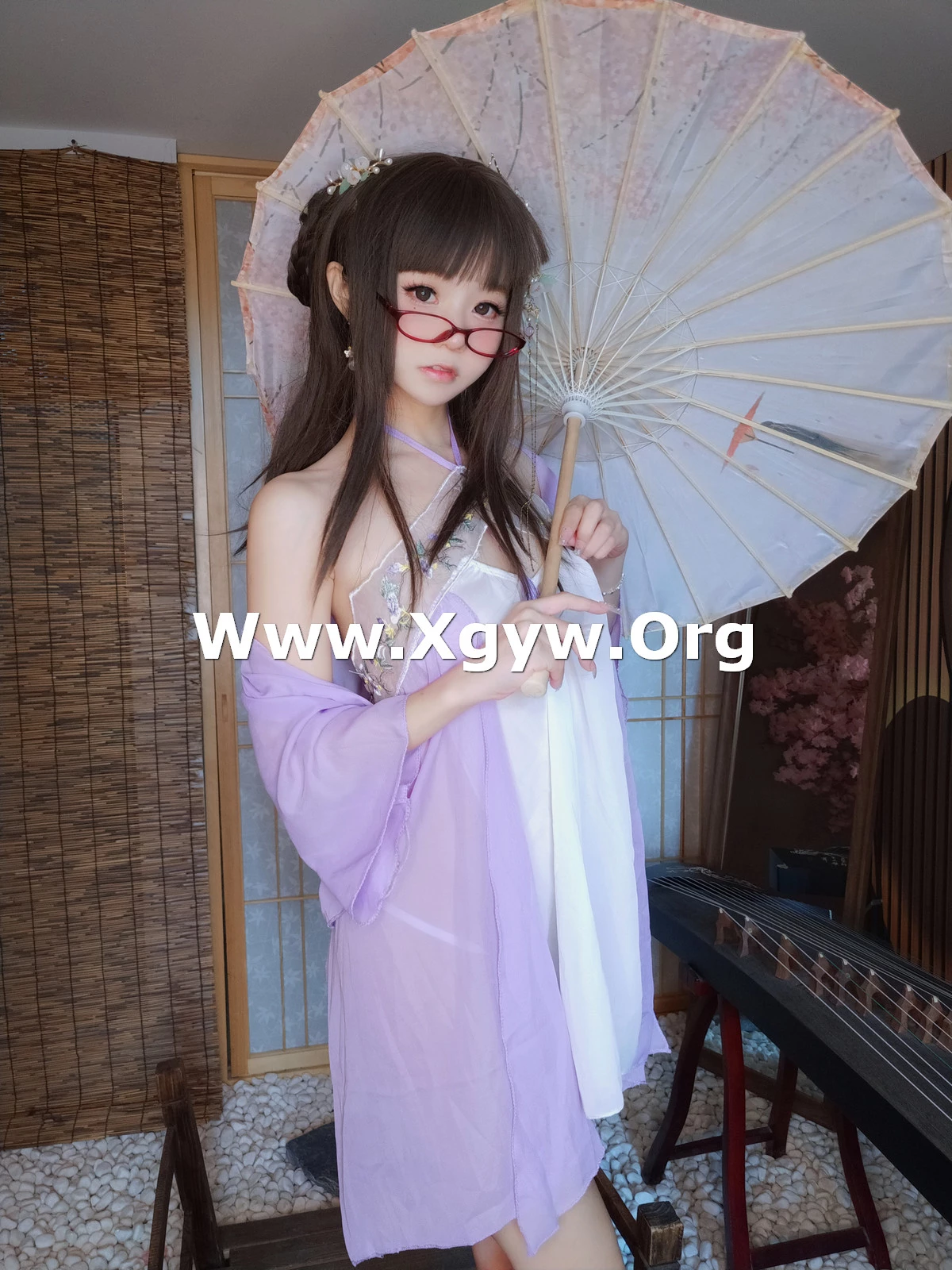 Xgyw.Org_网络美女软妹摇摇乐古代风格主题性感紫色薄纱古装服饰配丁字裤秀翘臀美腿诱惑写真117P