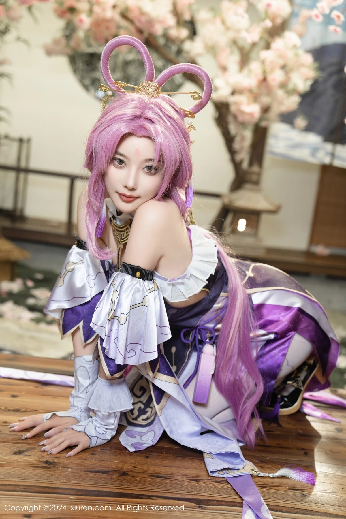 Xgyw.Org_XiuRen第8943期_女神杨晨晨Yome性感紫色Cosplay服饰配白丝袜秀丰满身材诱惑写真79P