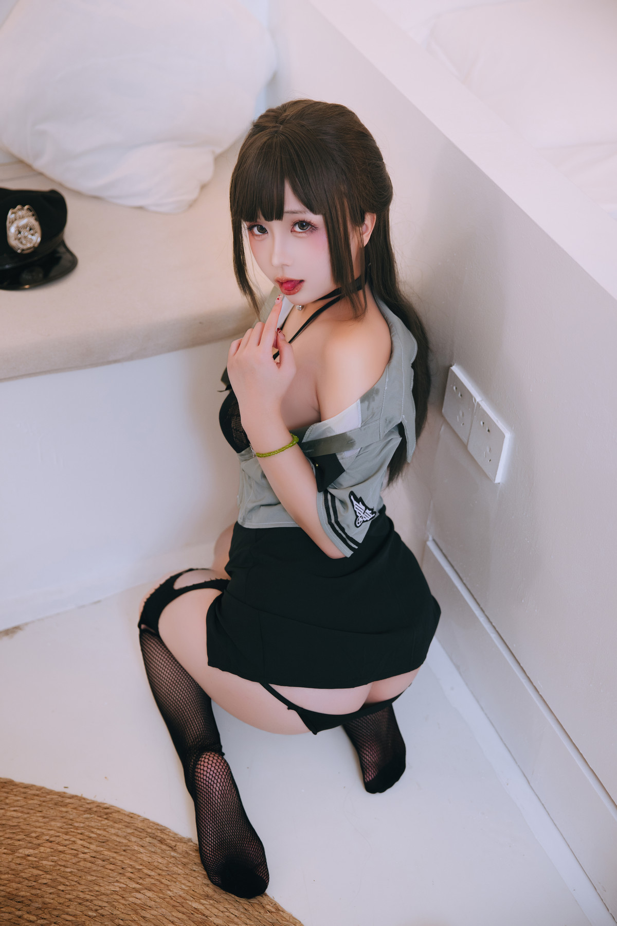 Xgyw.Org_Cosplay美女日奈娇教官主题私房性感制服配开档黑丝半脱秀火辣身材极致诱惑写真151P